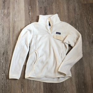 Patagonia snap pullover in white